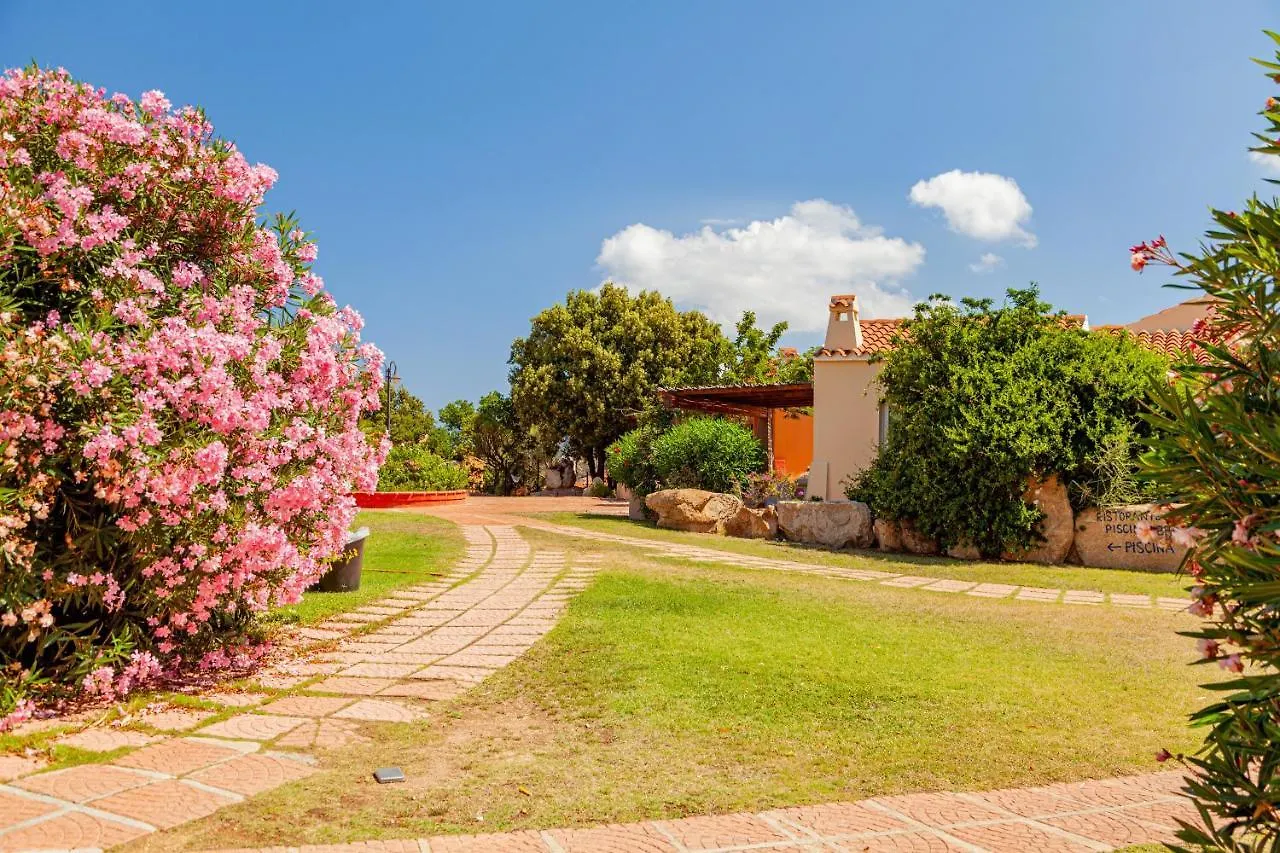 Residence Hotel Lu Nibareddu San Teodoro  Ξενοδοχείο με διαμερίσματα San Teodoro (Sardinia)