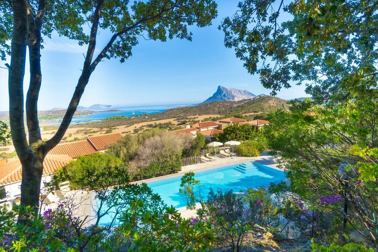 Ξενοδοχείο με διαμερίσματα Residence Hotel Lu Nibareddu San Teodoro